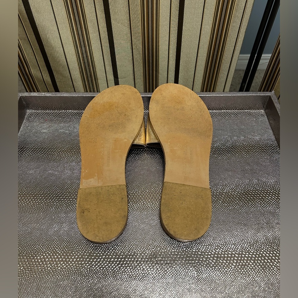 Metallic leather sandal - Picture 11 of 11